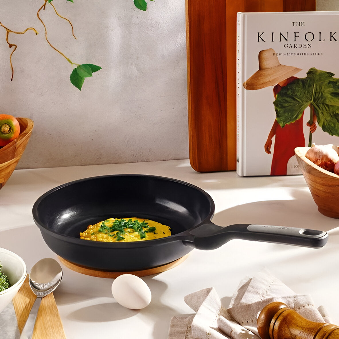 Carbona 9.45 inches Ceramic Frying Pan, Stay-Cool Handle