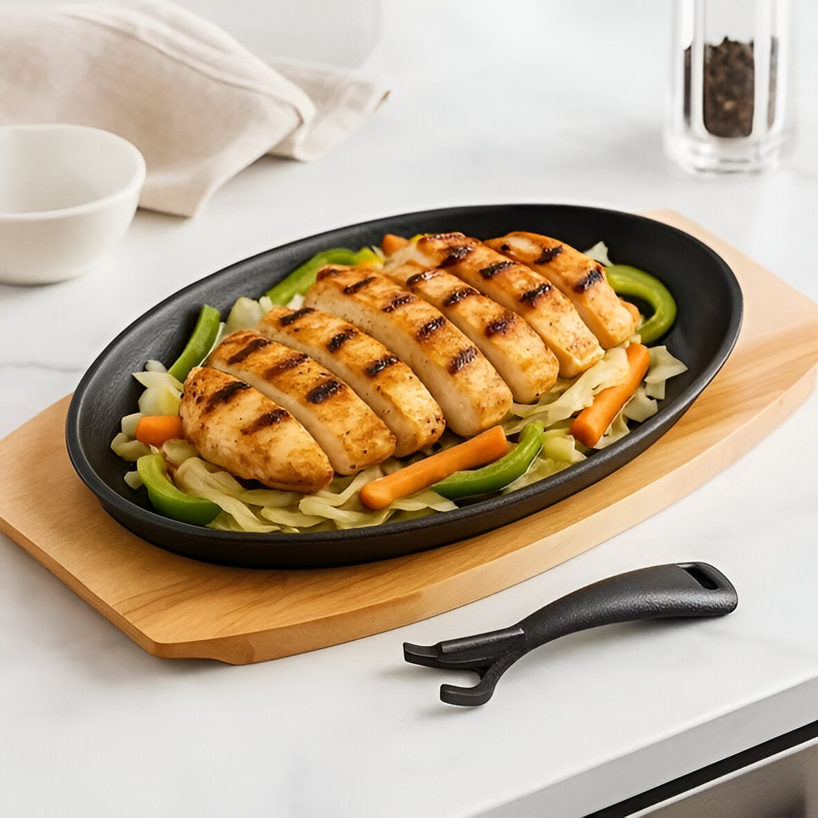 Savora Pre-Seasoned Cast Iron Sizzler, Wooden Tray