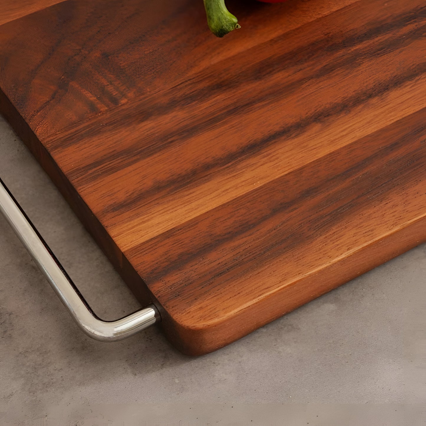 Vara Natural Acacia Cutting Board 16", Reversible