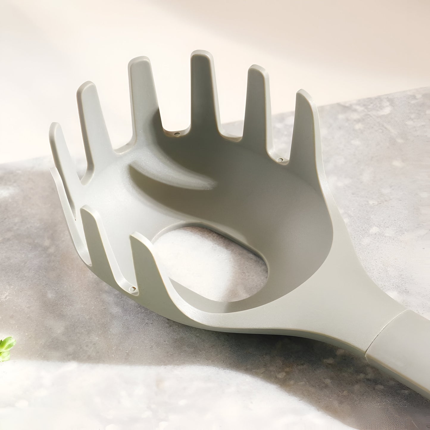 Linea Recycled Nylon Spaghetti Server Gray, Soft Grip