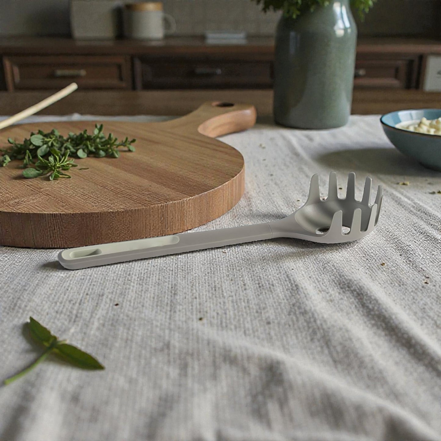 Linea Recycled Nylon Spaghetti Server Gray, Soft Grip